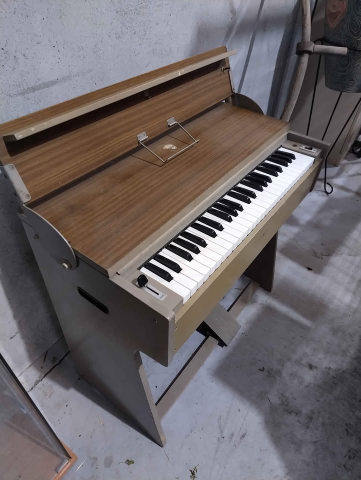 Rare Yamaha school desk reed organ