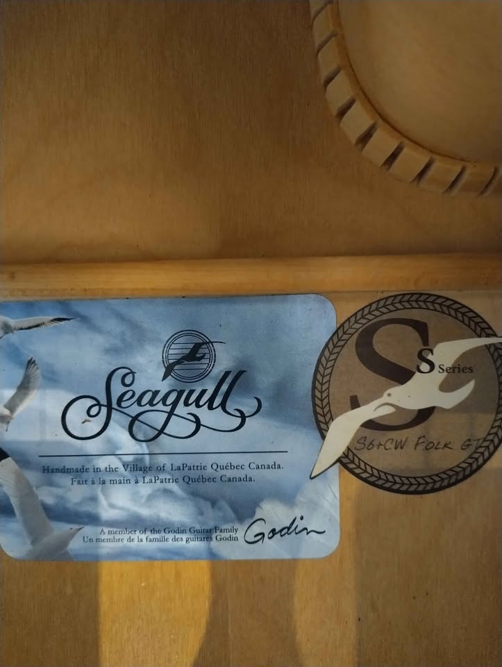 Seagull (Godin) S6CW folk GT Canadian made Guitar