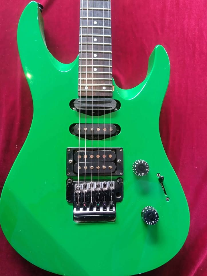 Yamaha RGX 512-V Electric Guitar