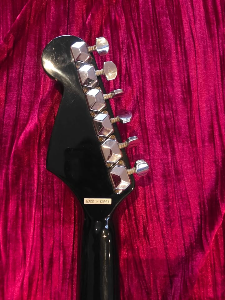 Tender Super sounds electric guitar - Greco Subsidiary -MIK