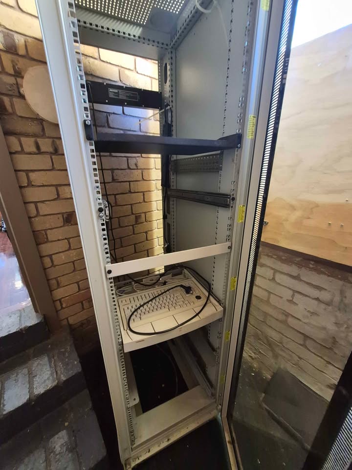 Large Server Rack - Compaq with slide out rack mounted keyboard.